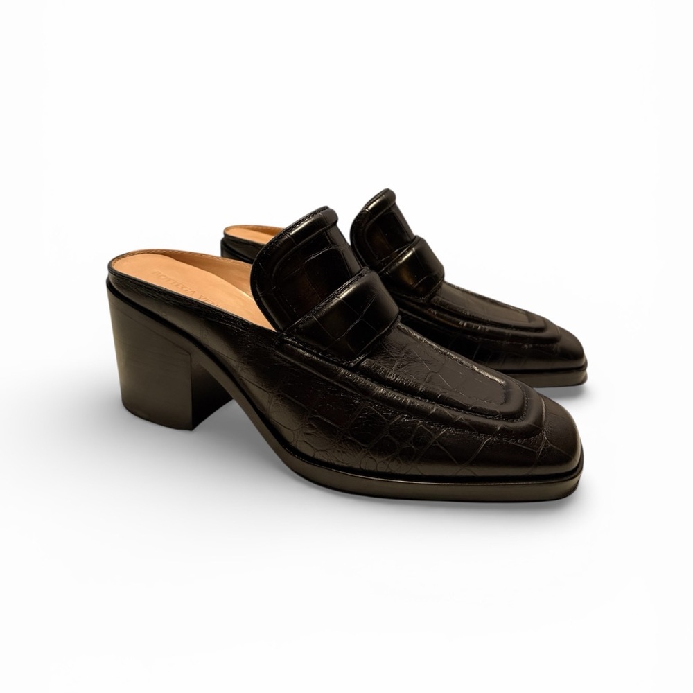 Bottega Veneta Black Croc-Embossed Leather Mules - Picture 2 of 7